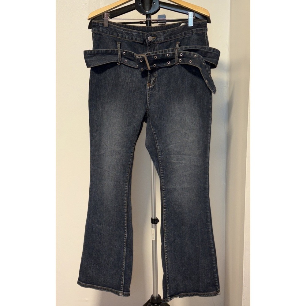Vintage 90s/ Y2K Flared Wide Leg Jeans Oversized Grommet Belt Dollhouse